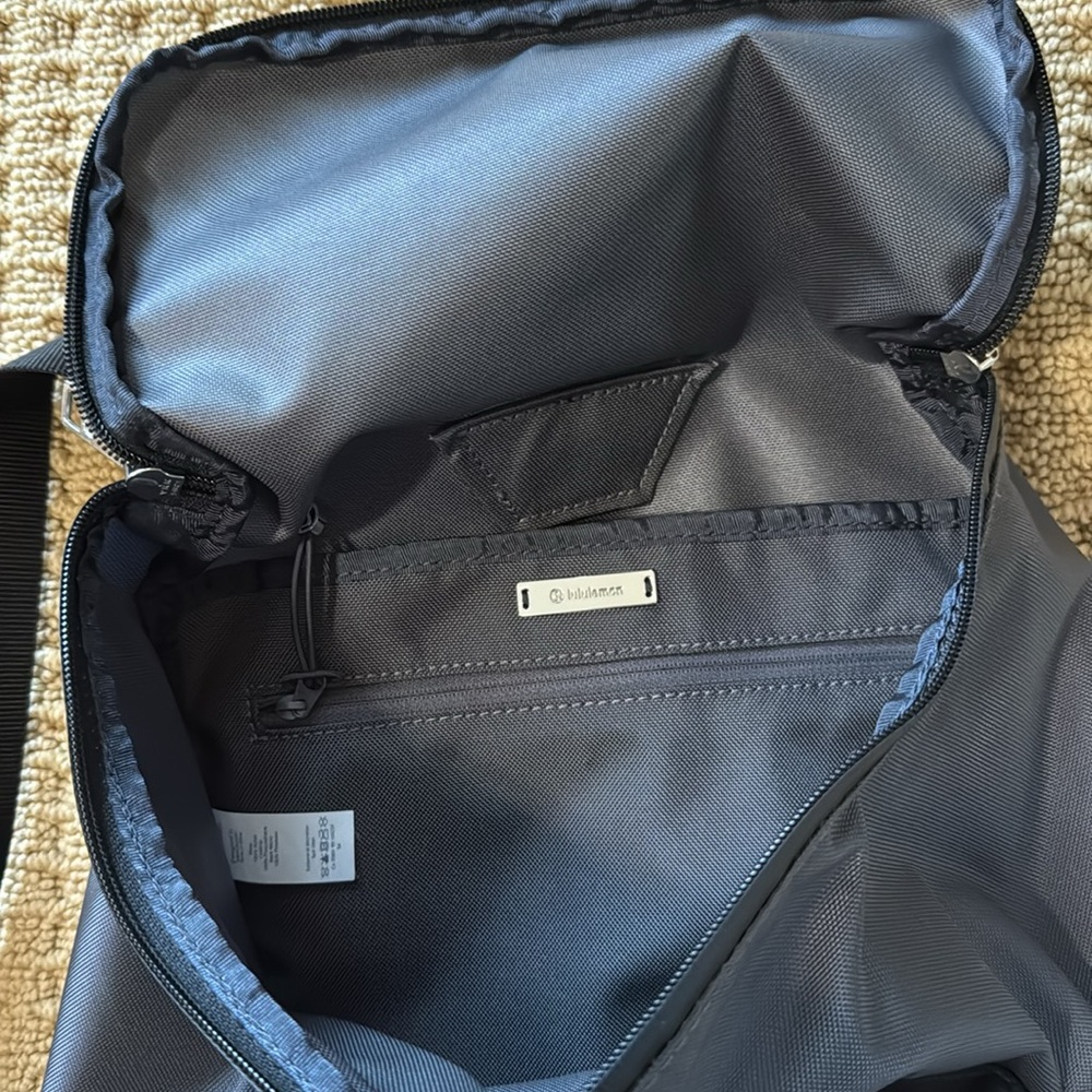 Lululemon Backpack - Picture 5 of 6